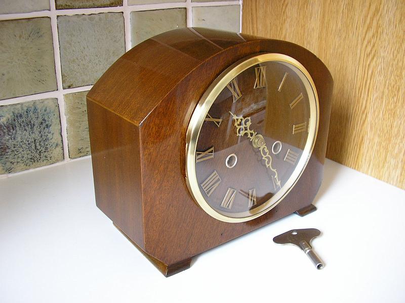 P4280001 (2).JPG - One of the Smiths range. Cleaned & serviced.